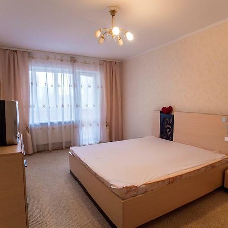 Flat Apartment Dniprodzerzhynsk Bagian luar foto