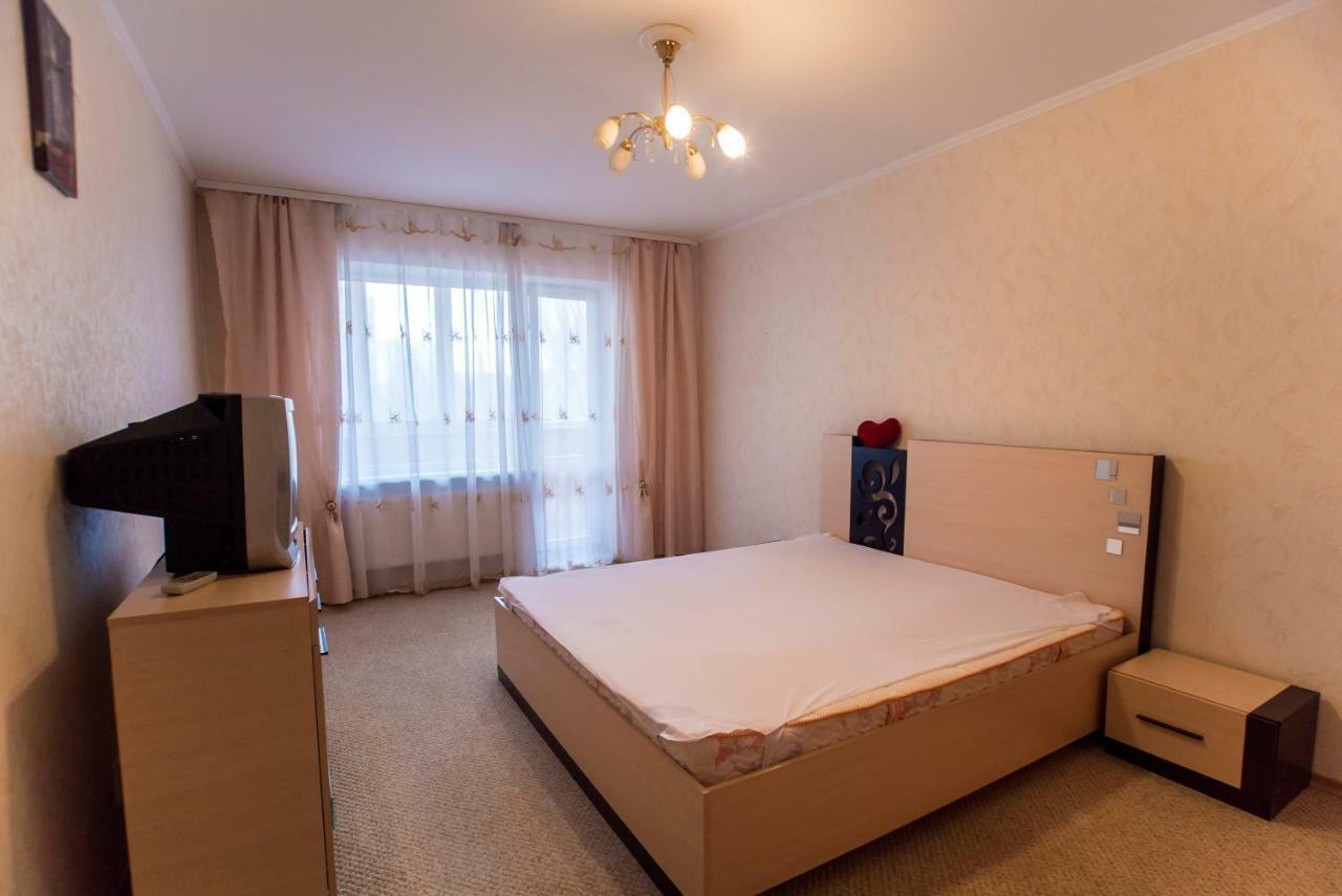 Flat Apartment Dniprodzerzhynsk Bagian luar foto